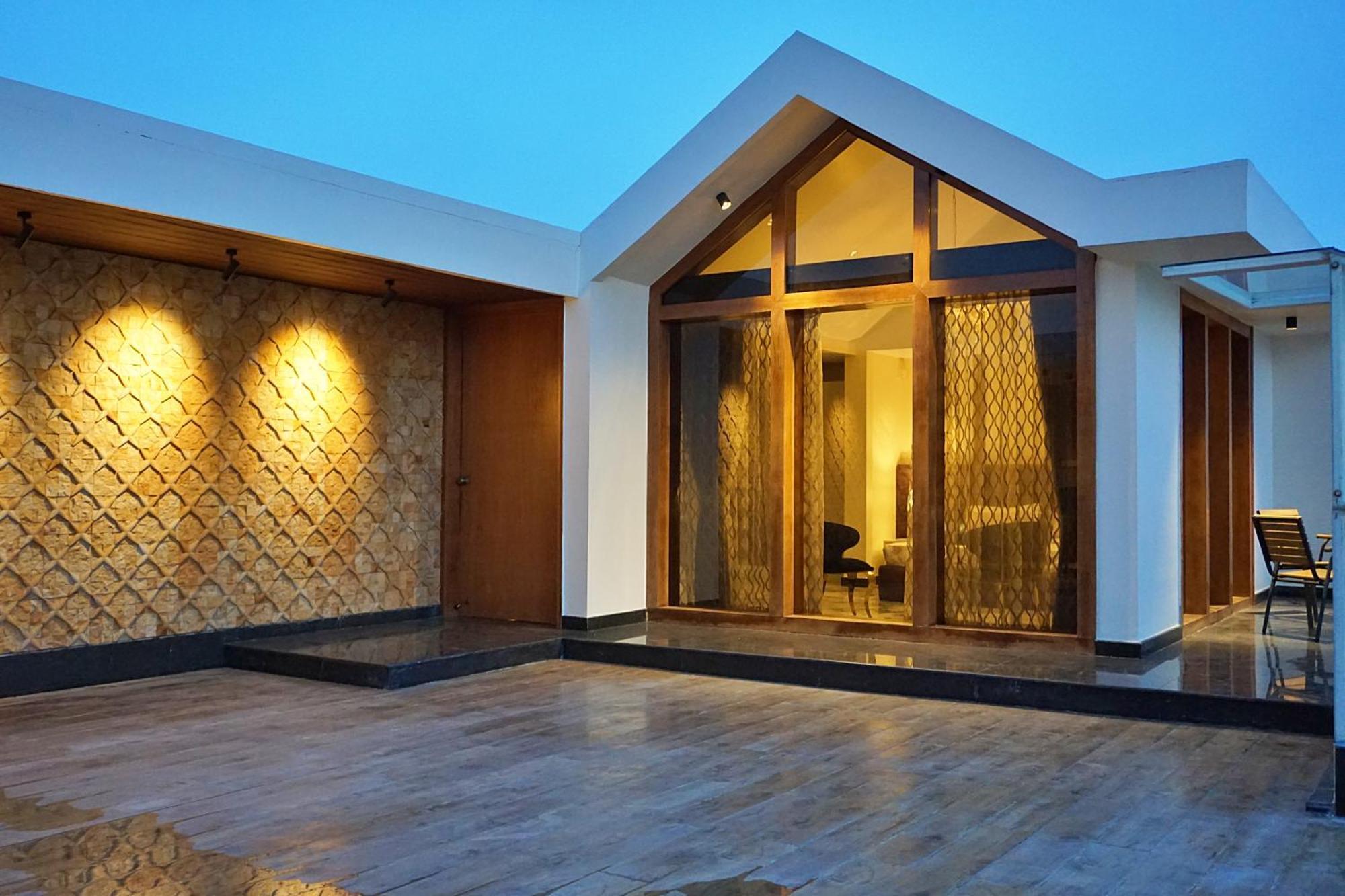 Appartement The Pentouz On 100 Feet Road Indiranagar - An Urban Luxury Retreat à Bangalore Extérieur photo